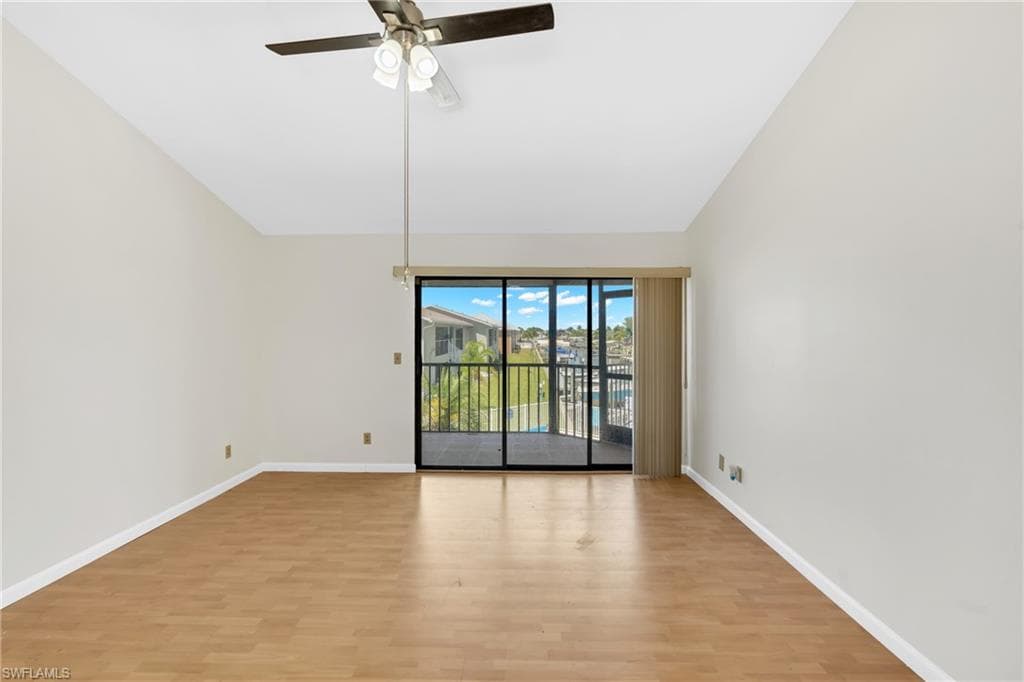 4708 SW 8th PL 203-22