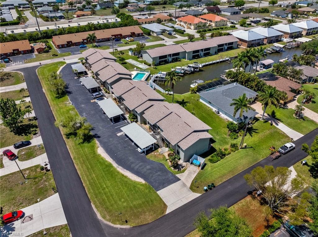 4708 SW 8th PL 203-5