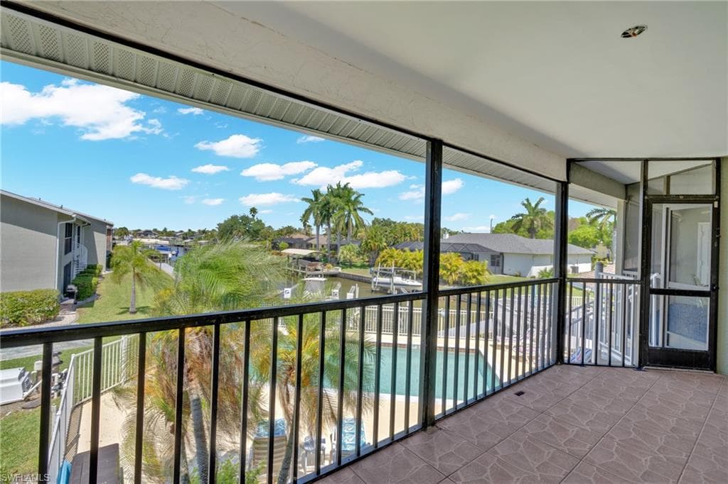 4708 SW 8th PL 203-35