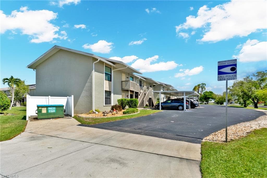 4708 SW 8th PL 203-8