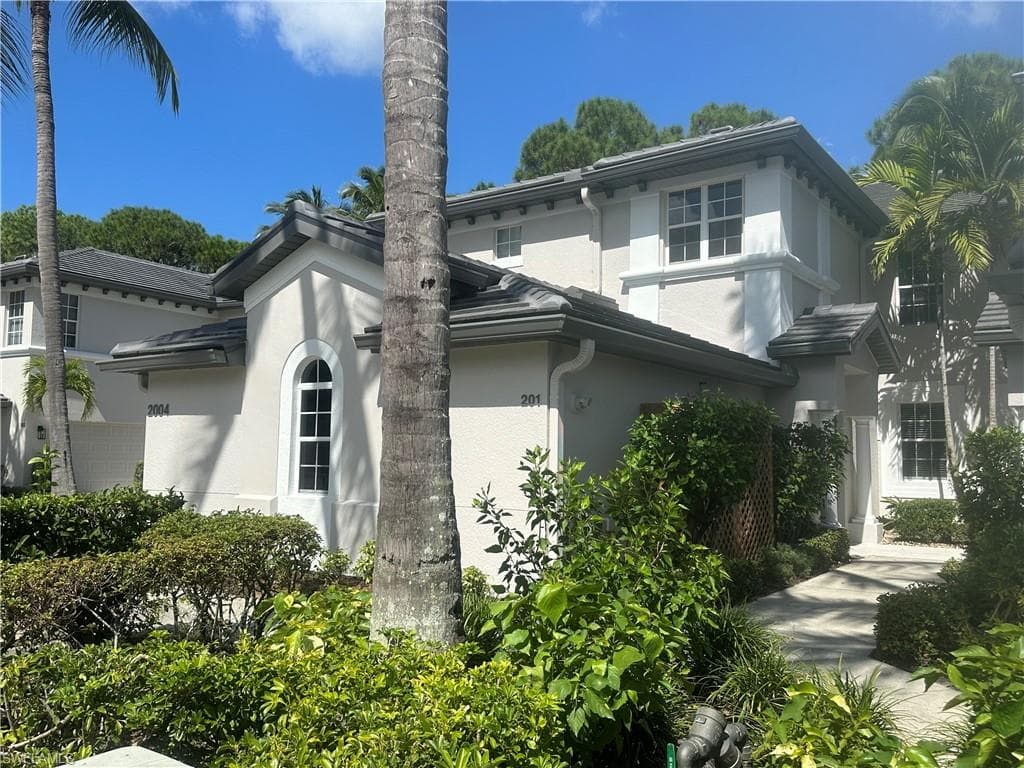 2004 Tarpon Bay DR N 201-2
