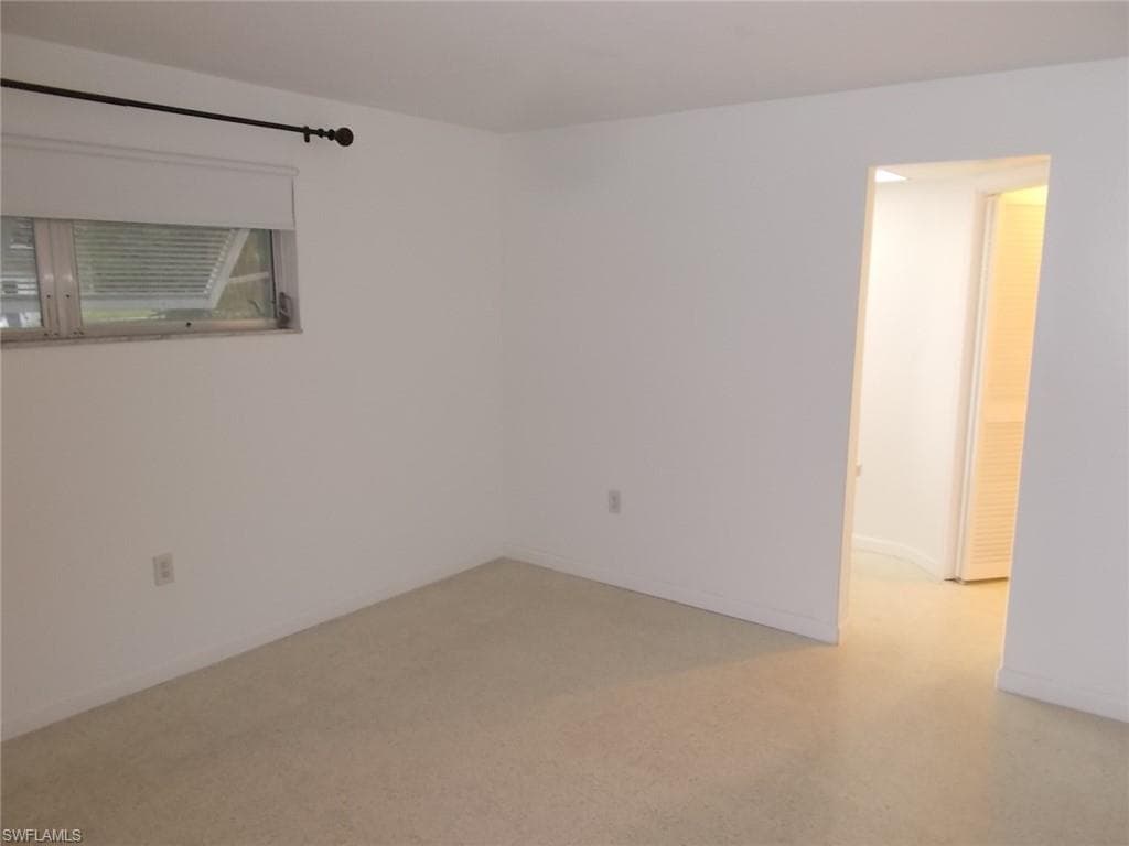 7046/7058 Maida LN-19