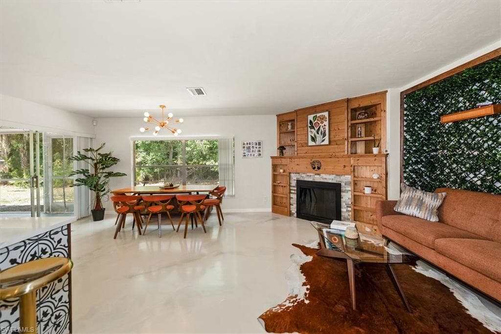2431 N Westwood DR-14