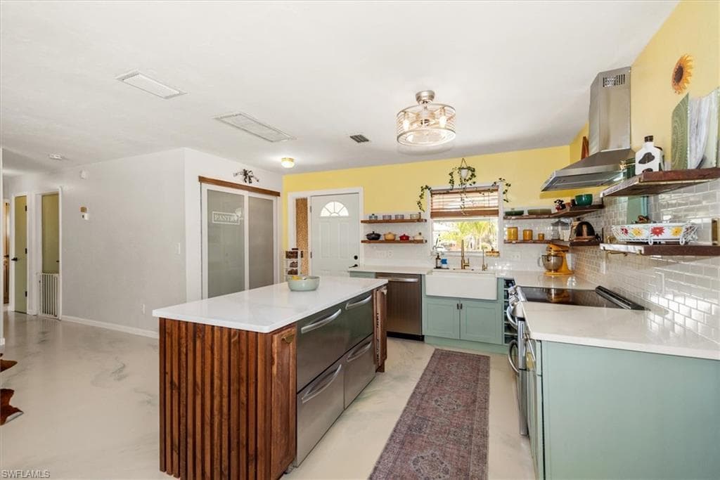 2431 N Westwood DR-11