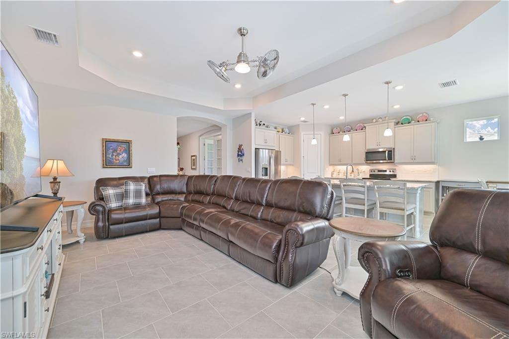 18237 Everson Miles CIR-16