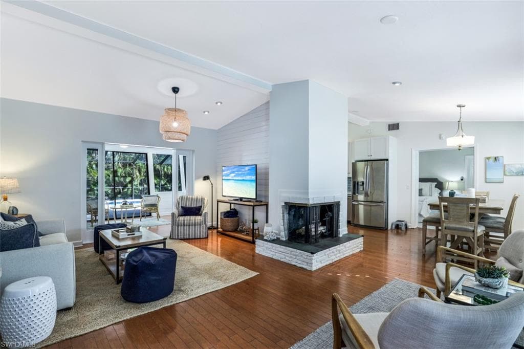 739 7th AVE N-4