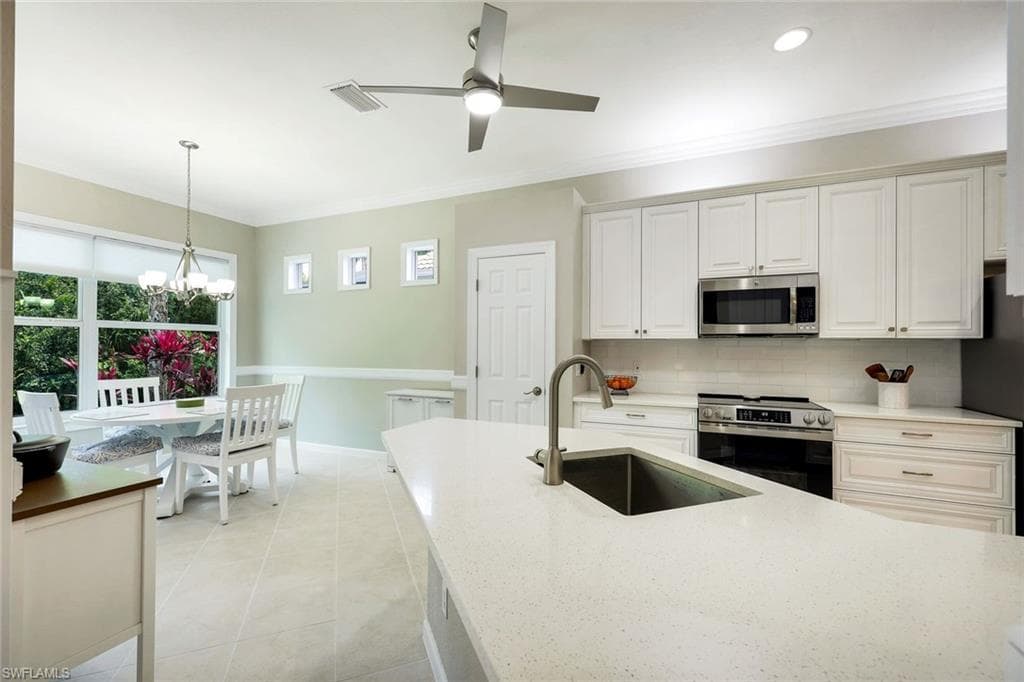 16221 Parque LN-7