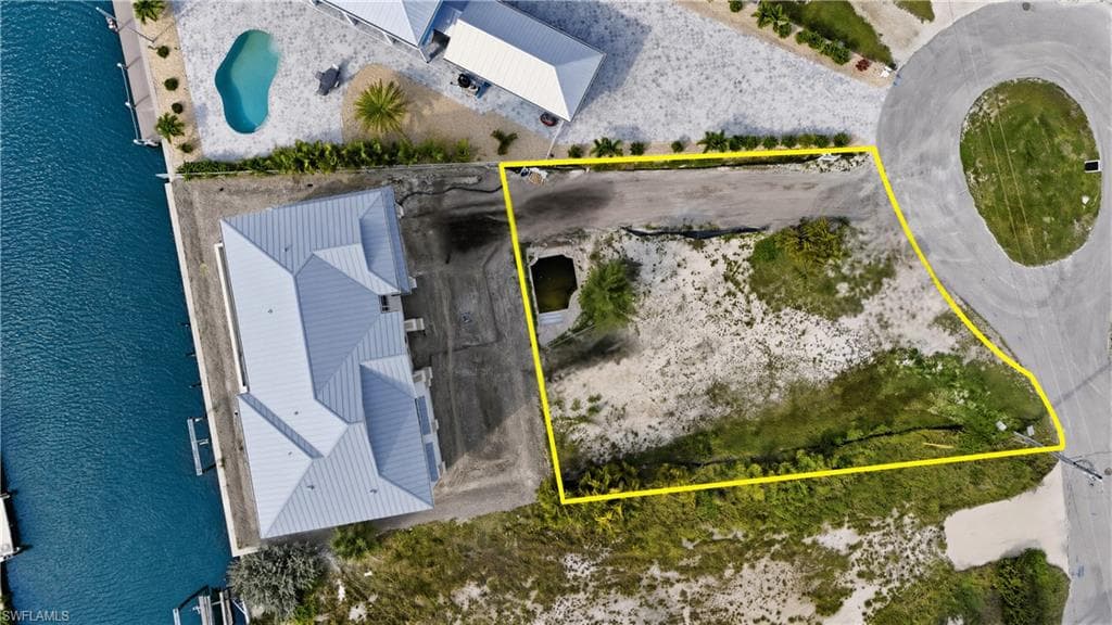 740 Matanzas CT-4