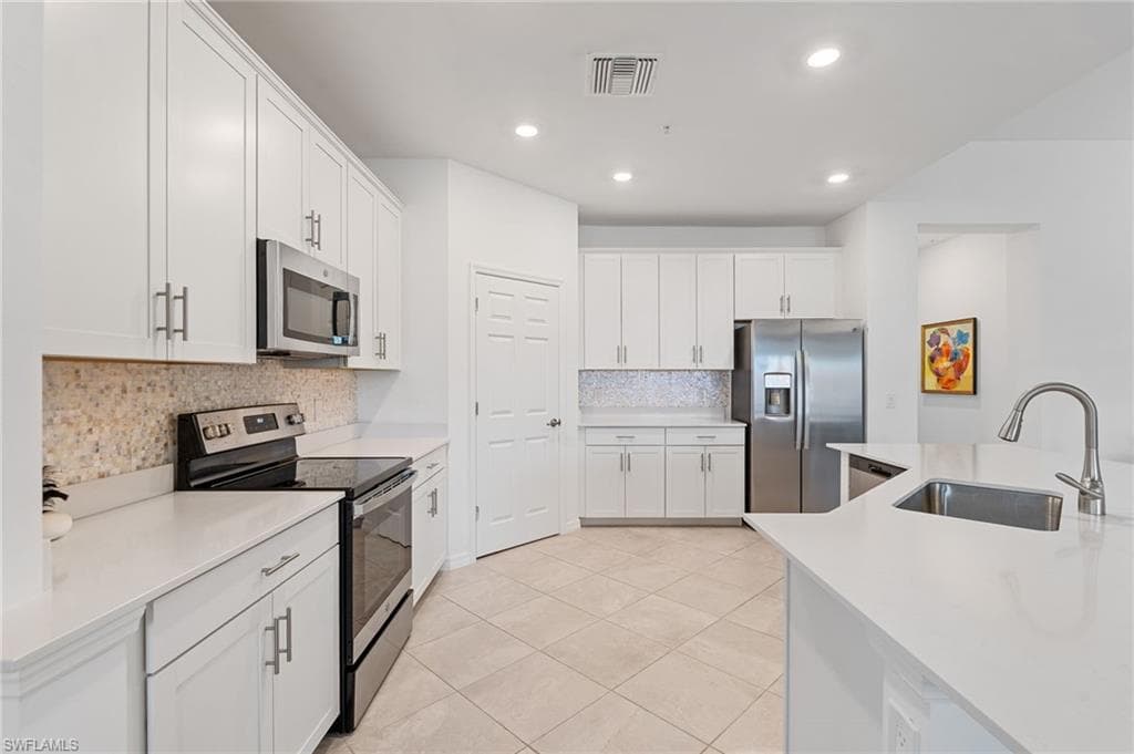 12050 Santaluz DR 202-5