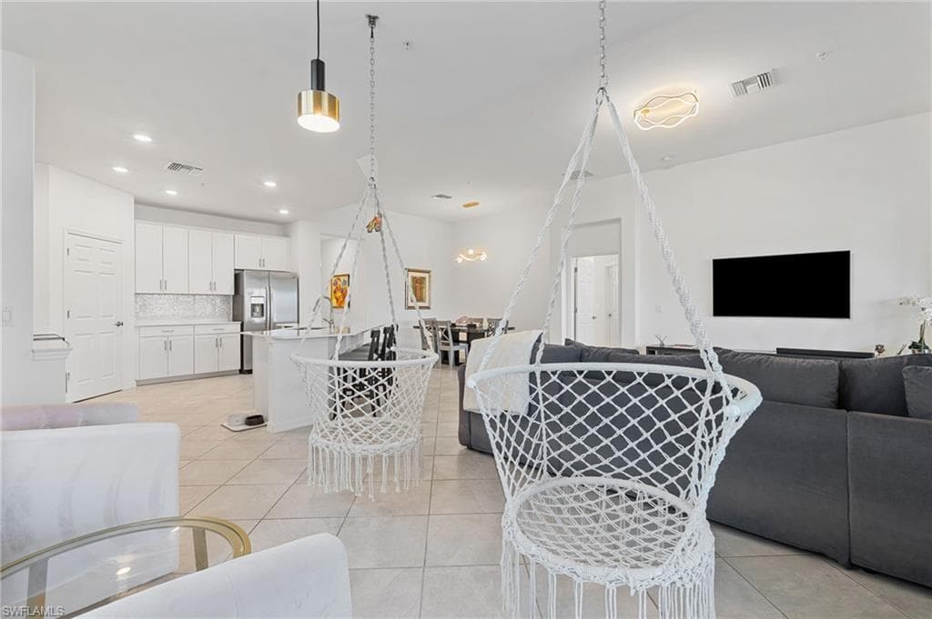 12050 Santaluz DR 202-8