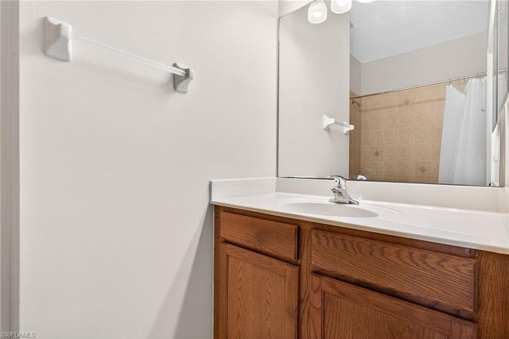 8369 Sumner AVE-27