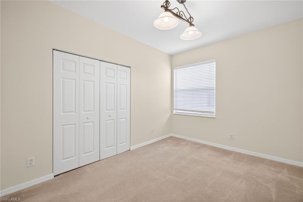 8369 Sumner AVE-24