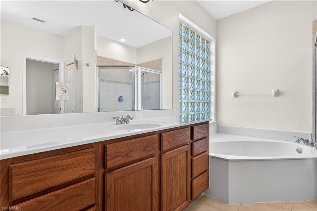 8369 Sumner AVE-21