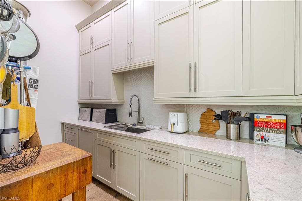 1247 Blue Hill Creek DR-13