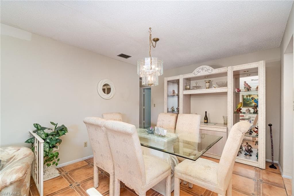 7151 Blanquilla CT-8