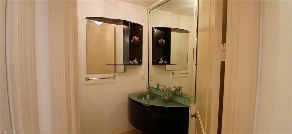 14350 Riva Del Lago DR 402-6