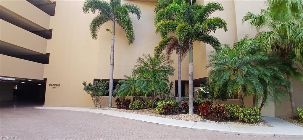 14350 Riva Del Lago DR 402-1