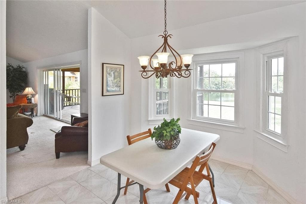 7226 Hendry Creek DR-17
