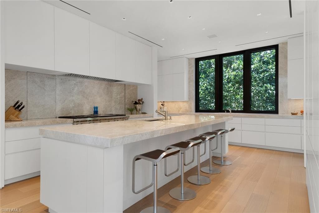 3655 Fort Charles DR-13