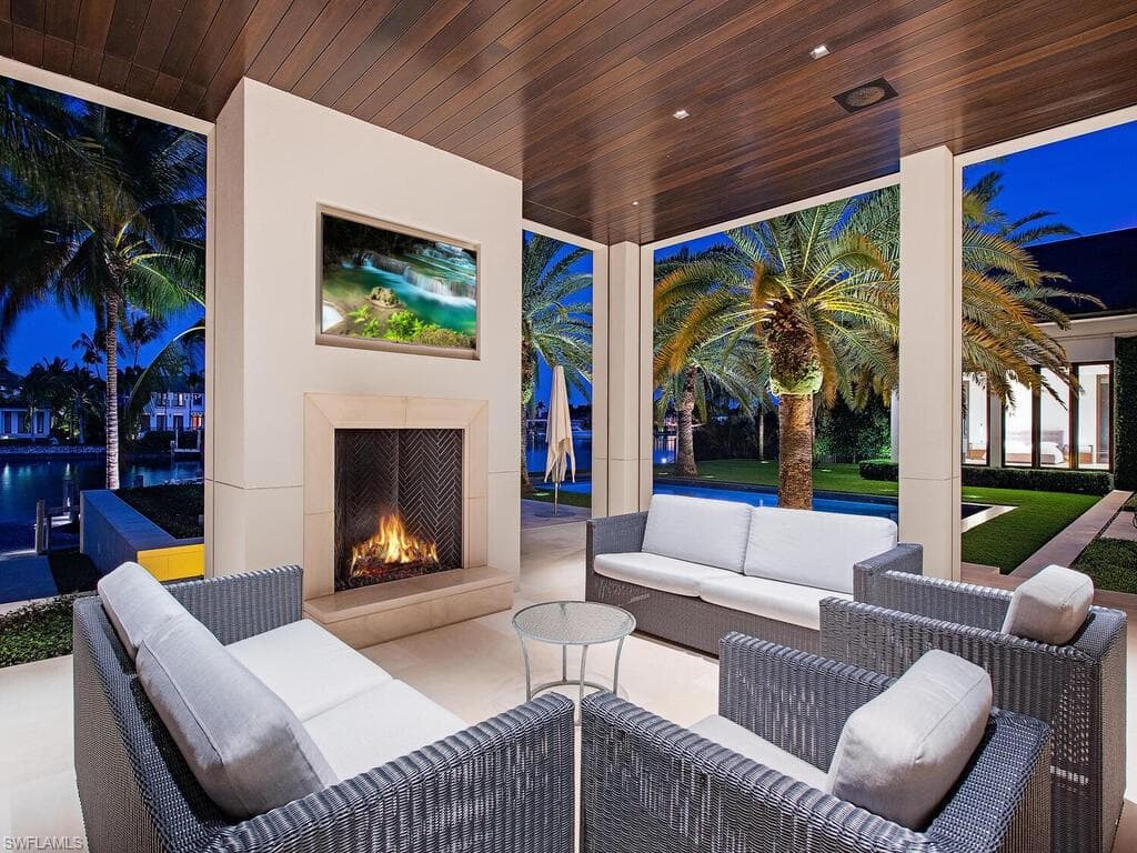 3655 Fort Charles DR-37