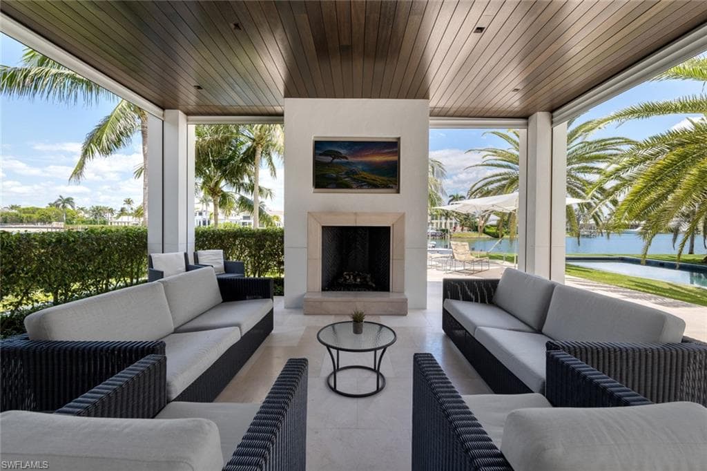 3655 Fort Charles DR-39