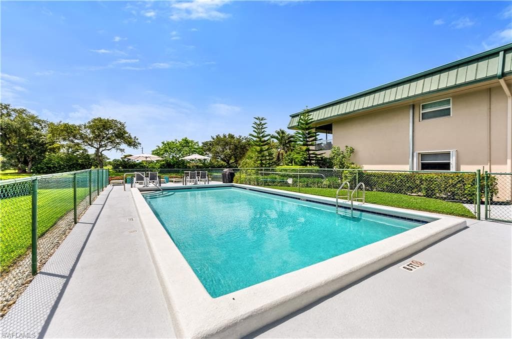 600 Valley Stream DR D3-5