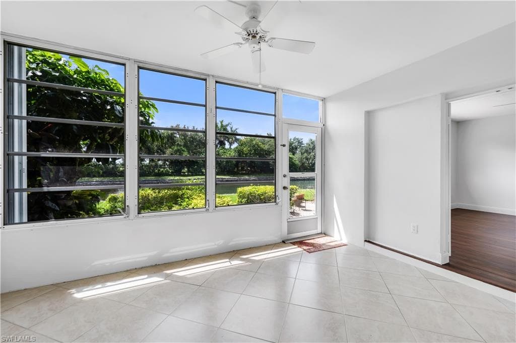 600 Valley Stream DR D3-15