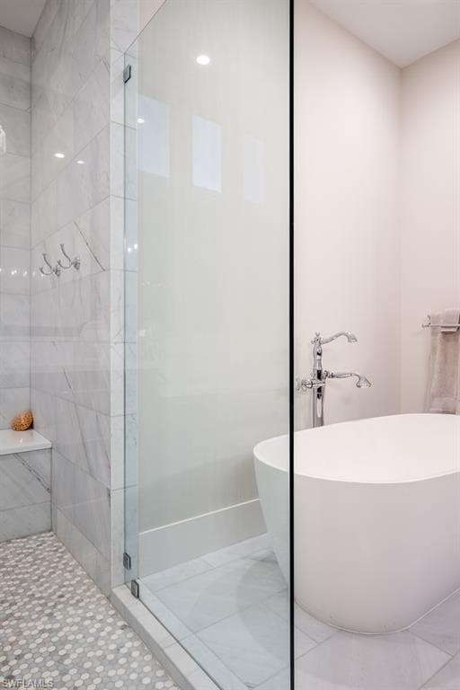 2100 SNOOK DR-28