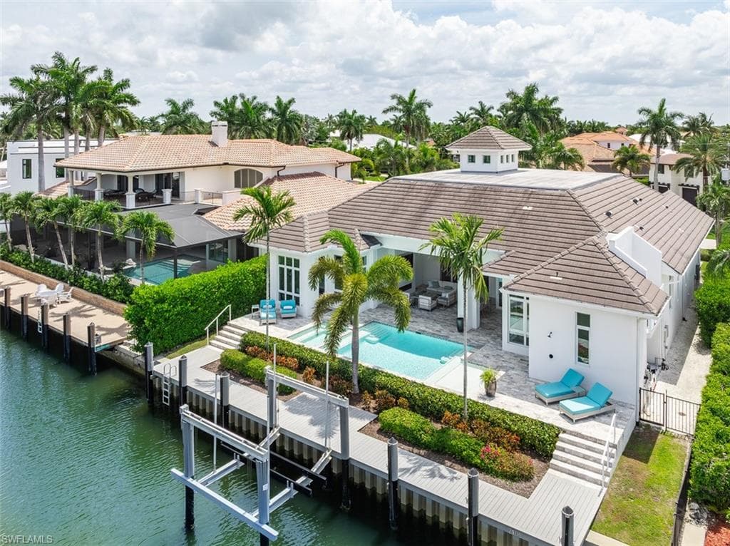 2100 SNOOK DR-4