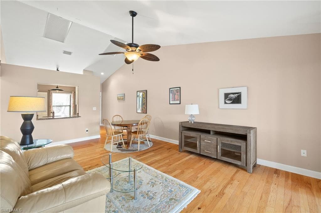 4616 SE 5th PL 208-2