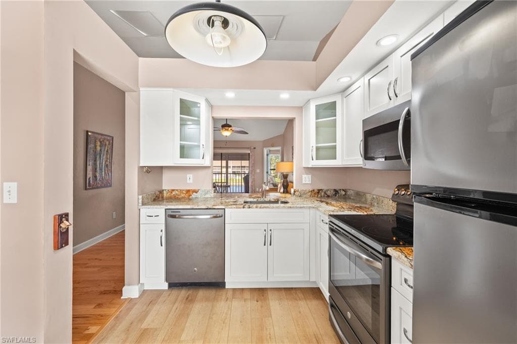 4616 SE 5th PL 208-9