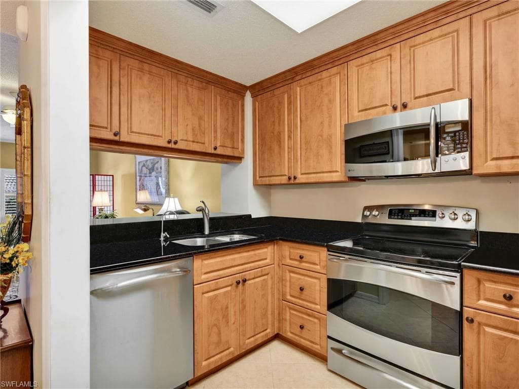 900 Arbor Lake DR 9-103-8