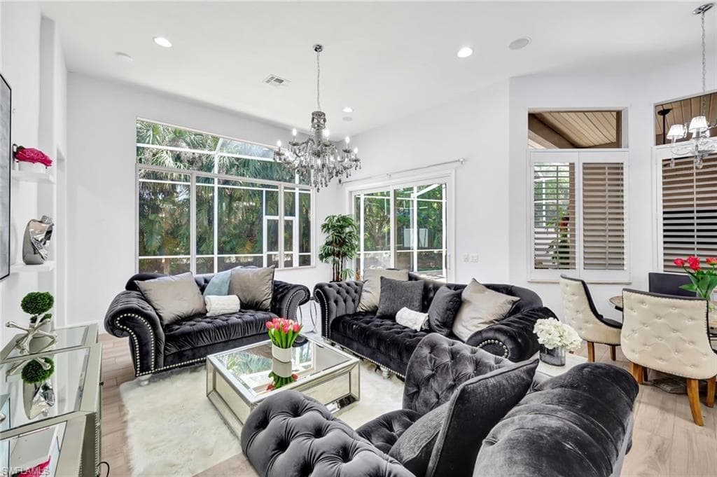 8910 Paseo De Valencia ST-6