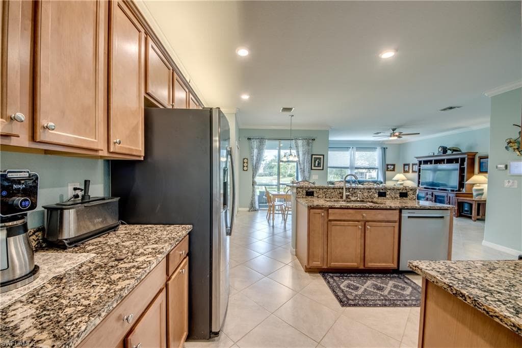 3613 Valle Santa CIR-9