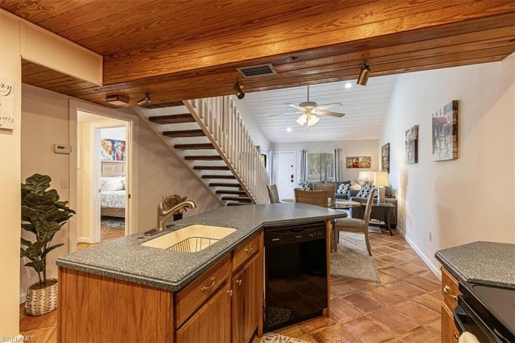 12964 Elm Creek CT-10
