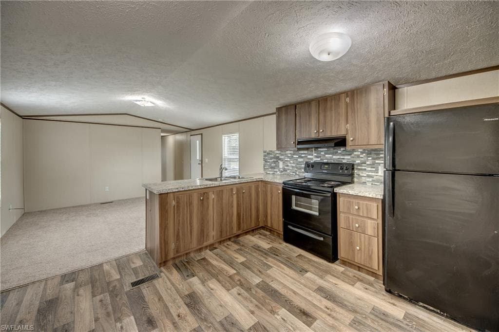 352 Sacramento ST-14