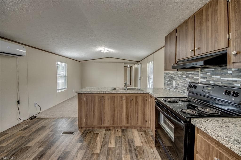 352 Sacramento ST-15