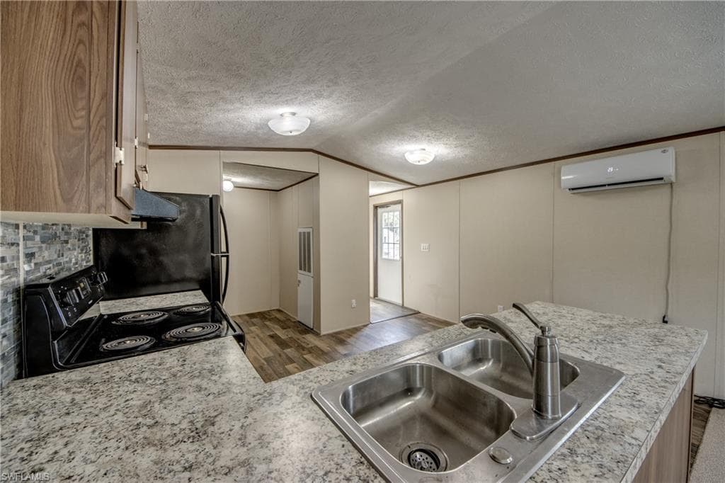 352 Sacramento ST-11