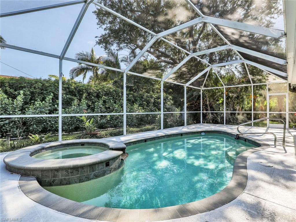 2554 Outrigger LN-1