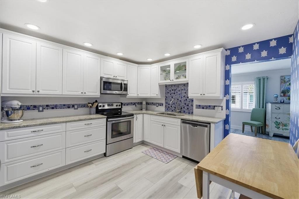 3356 N Key DR 7-9