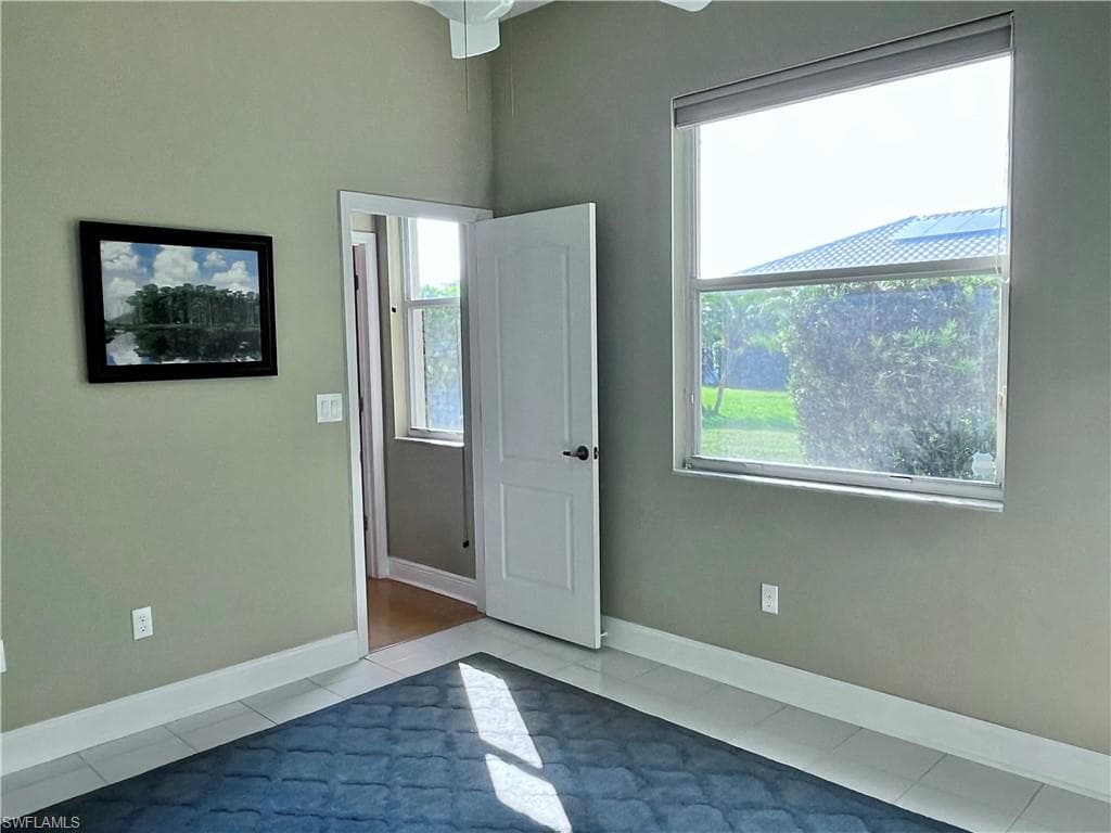 12530 Strathmore LOOP-23