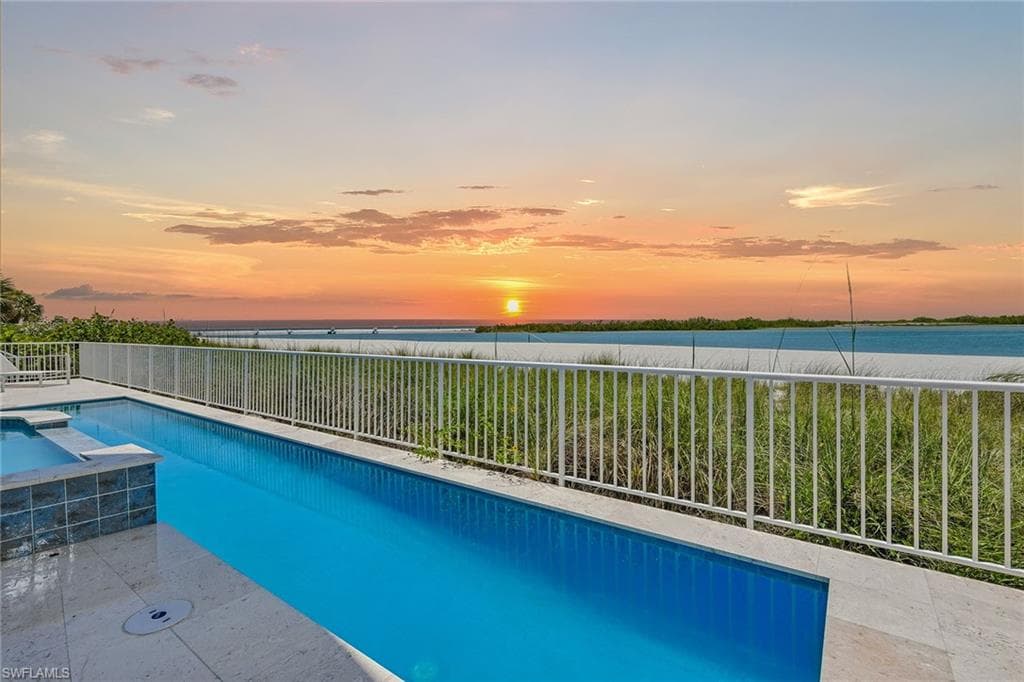 158 Beach DR-47