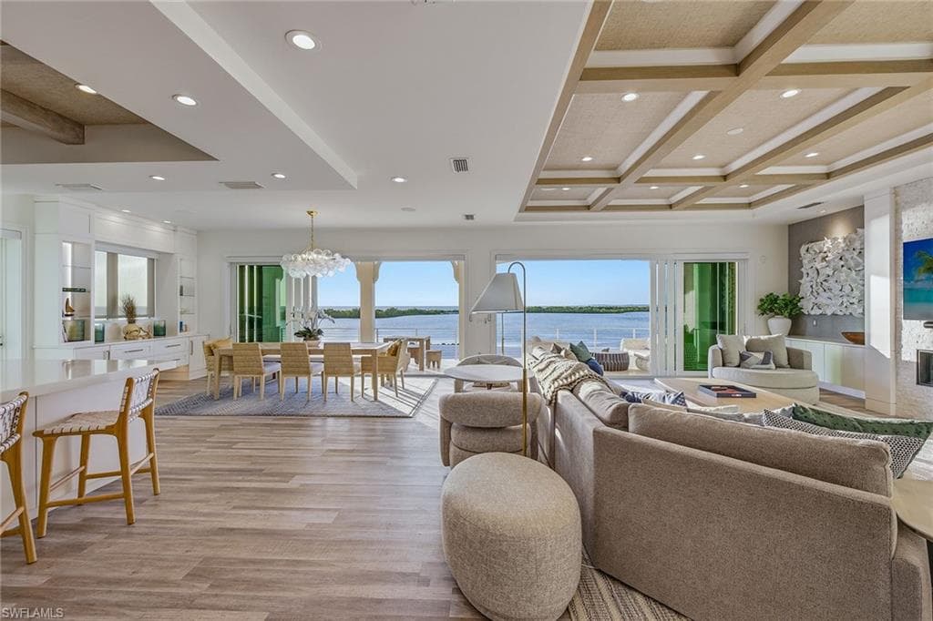 158 Beach DR-11
