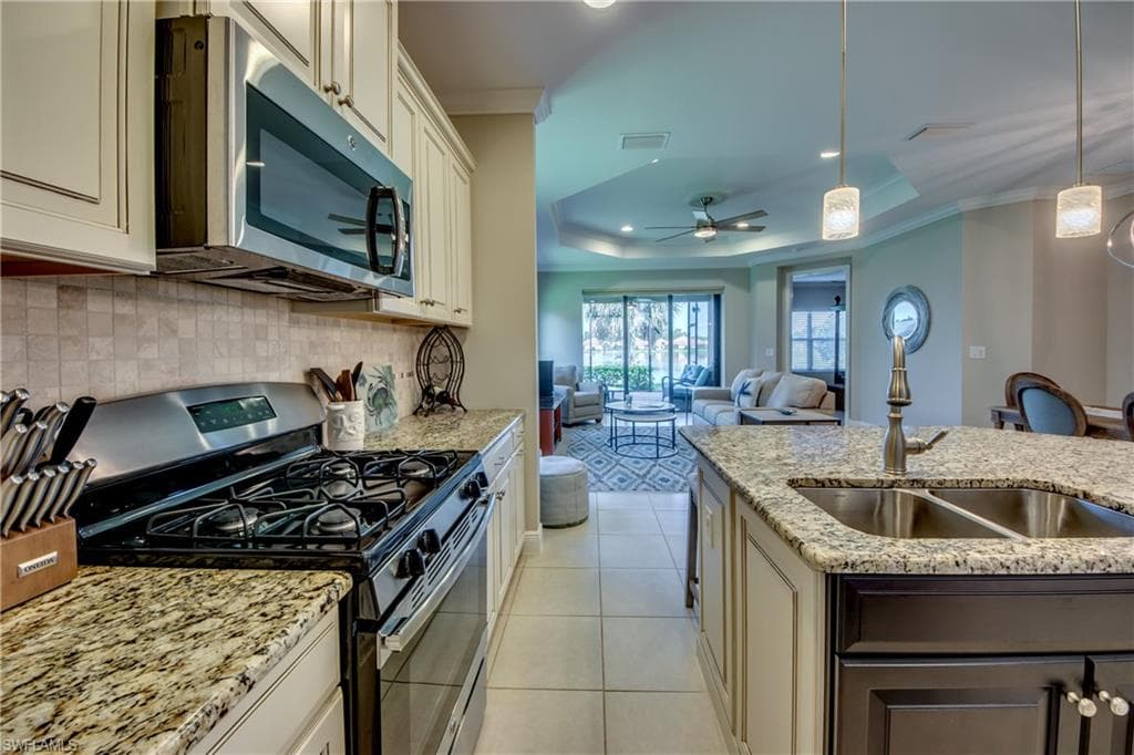 4420 Waterscape LN-7