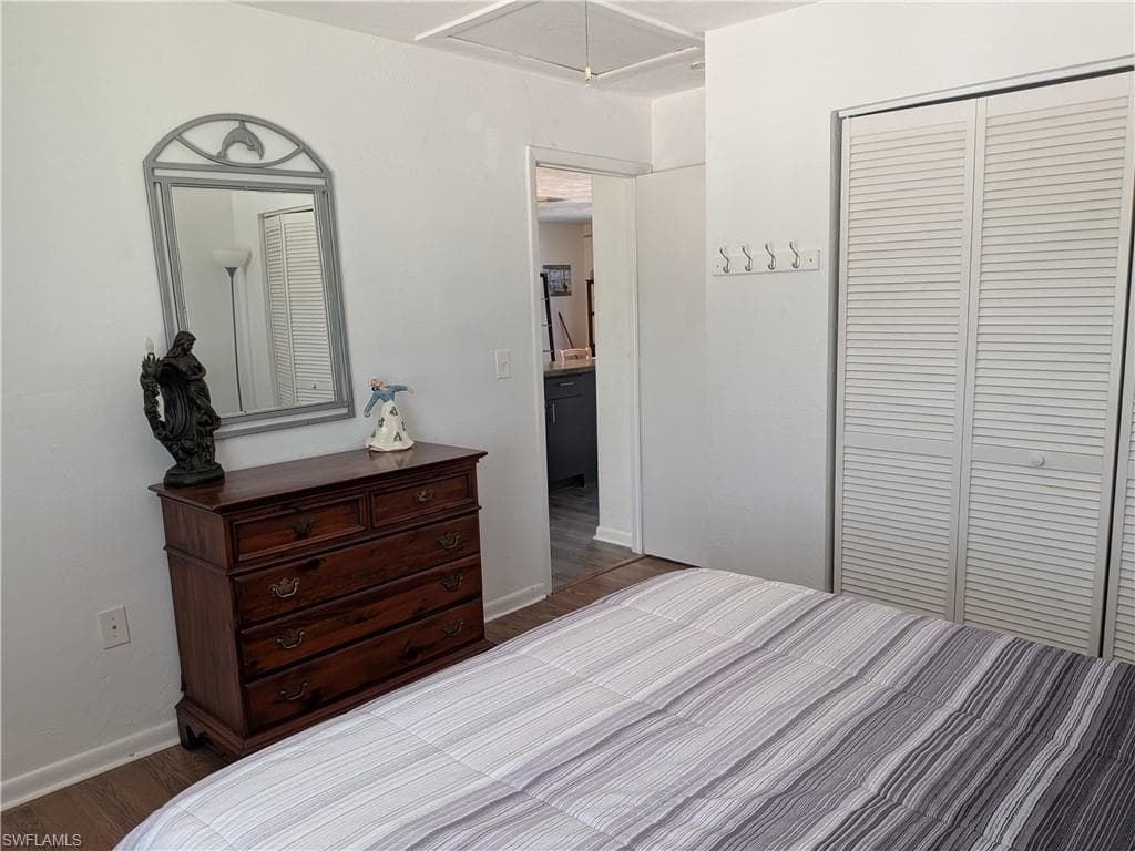 27599 Lime ST-11