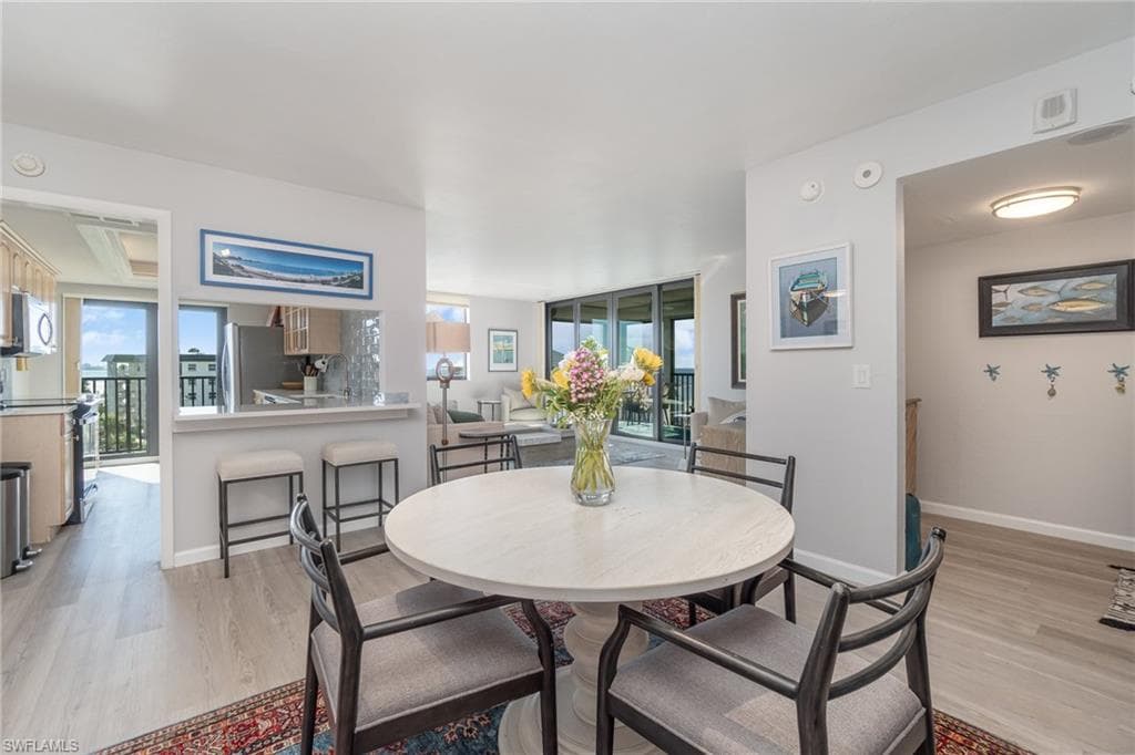 2810 Estero BLVD 511-4