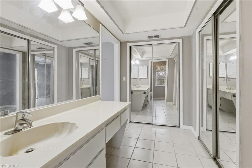9753 Maplecrest CIR-17