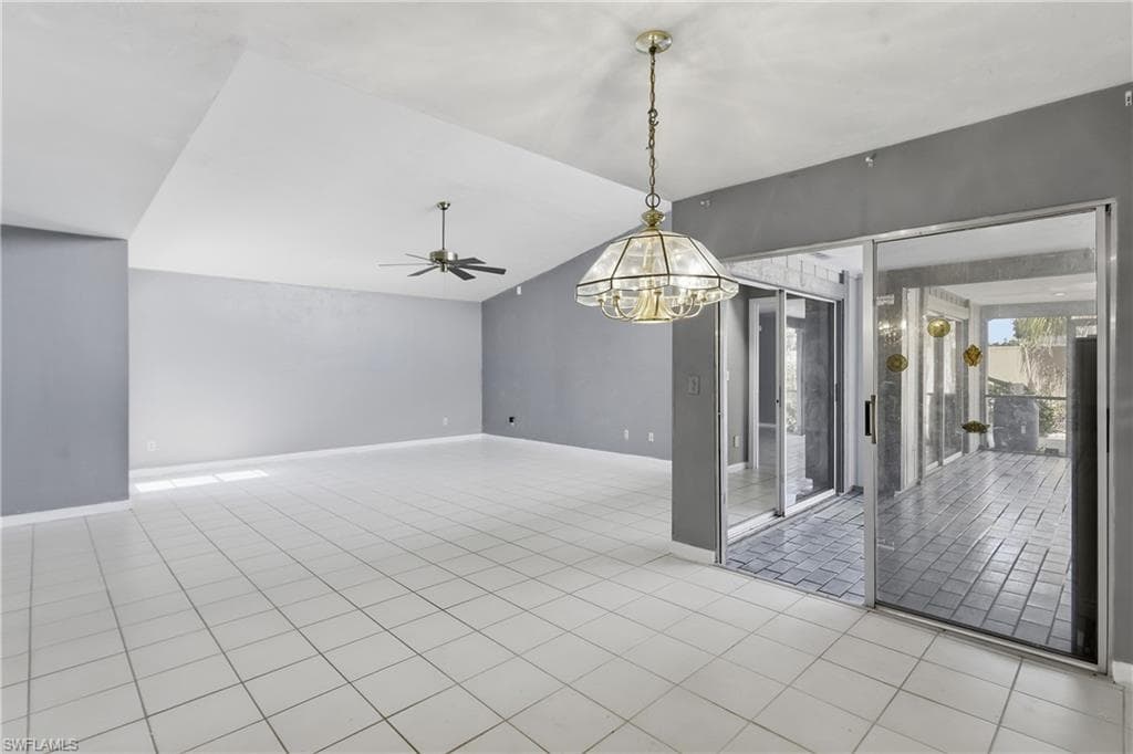 9753 Maplecrest CIR-5