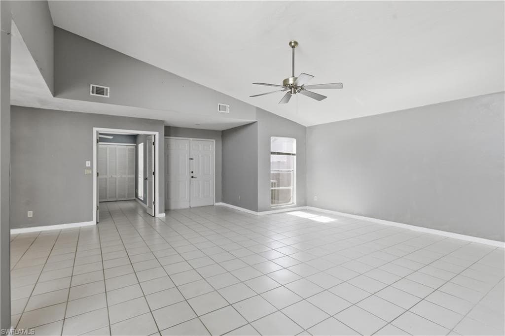 9753 Maplecrest CIR-9