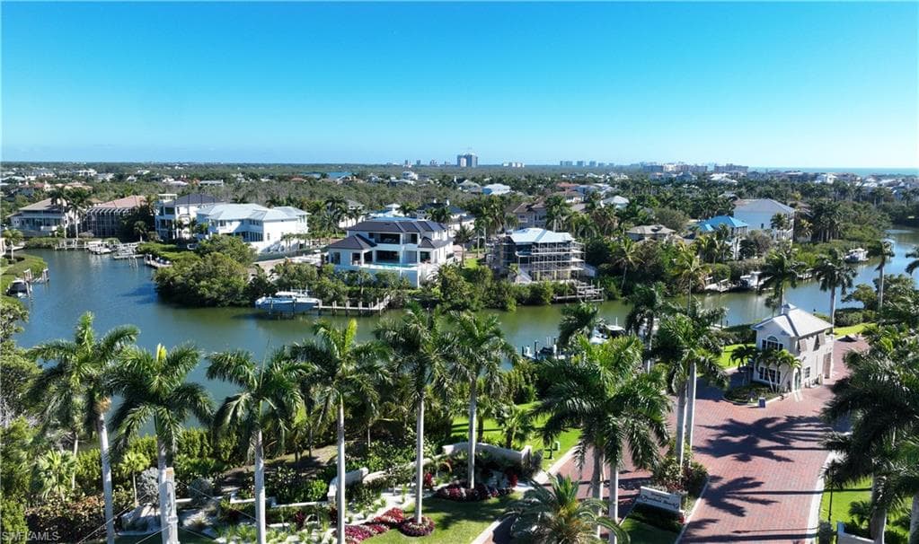 108 Bonaire LN-8
